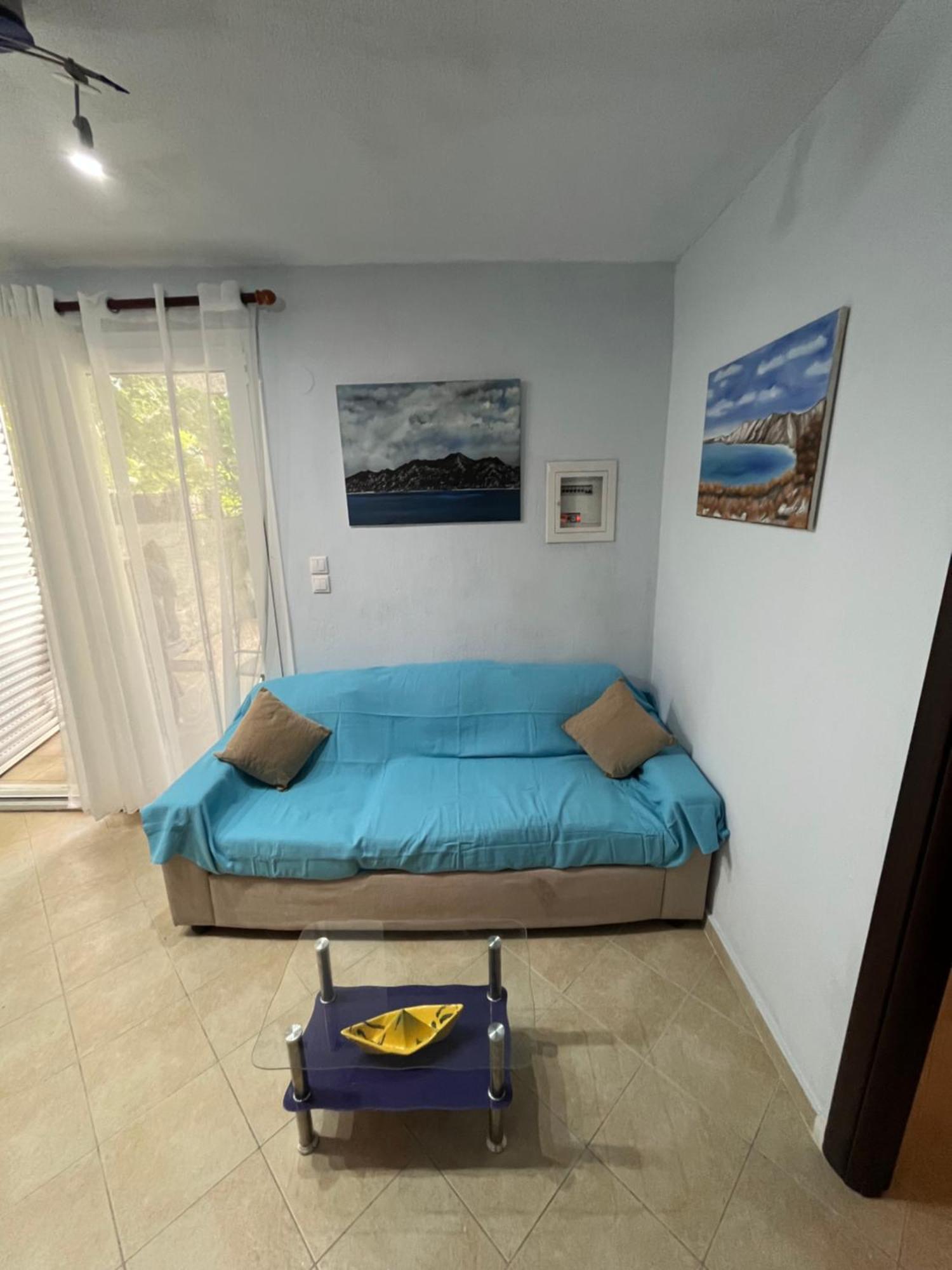 Andres House Polychrono